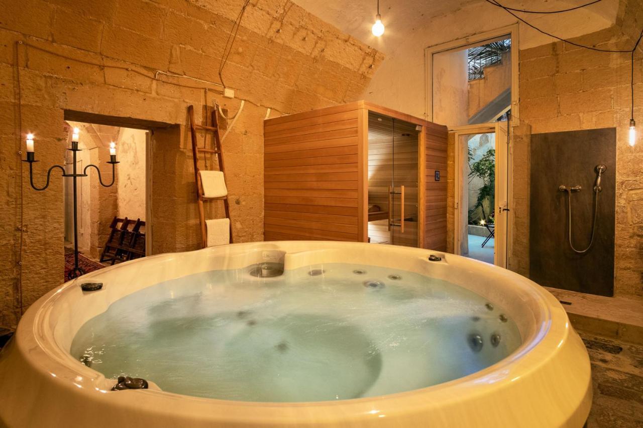 Palazzo Guido Bed & Breakfast Lecce Exterior foto
