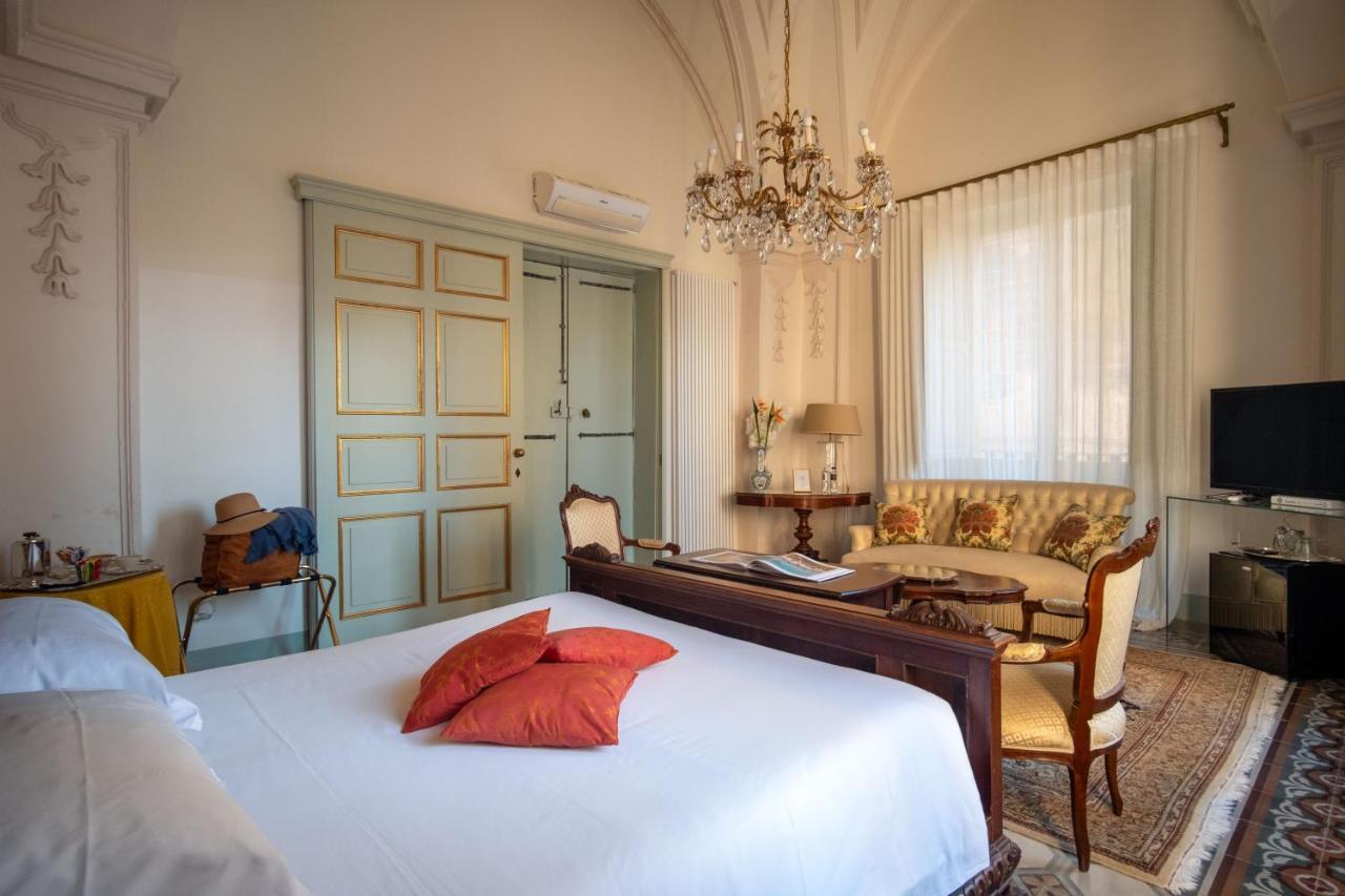 Palazzo Guido Bed & Breakfast Lecce Exterior foto