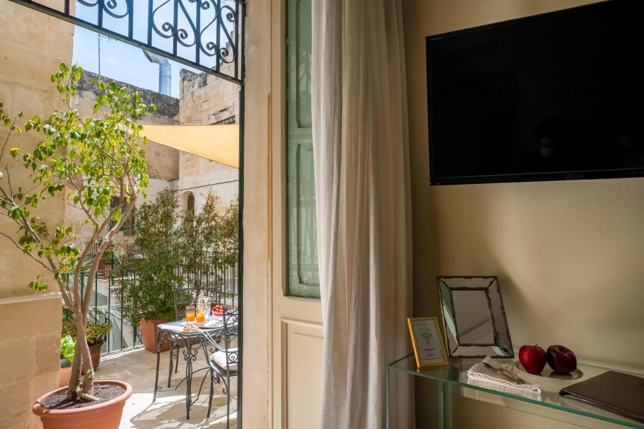 Palazzo Guido Bed & Breakfast Lecce Exterior foto