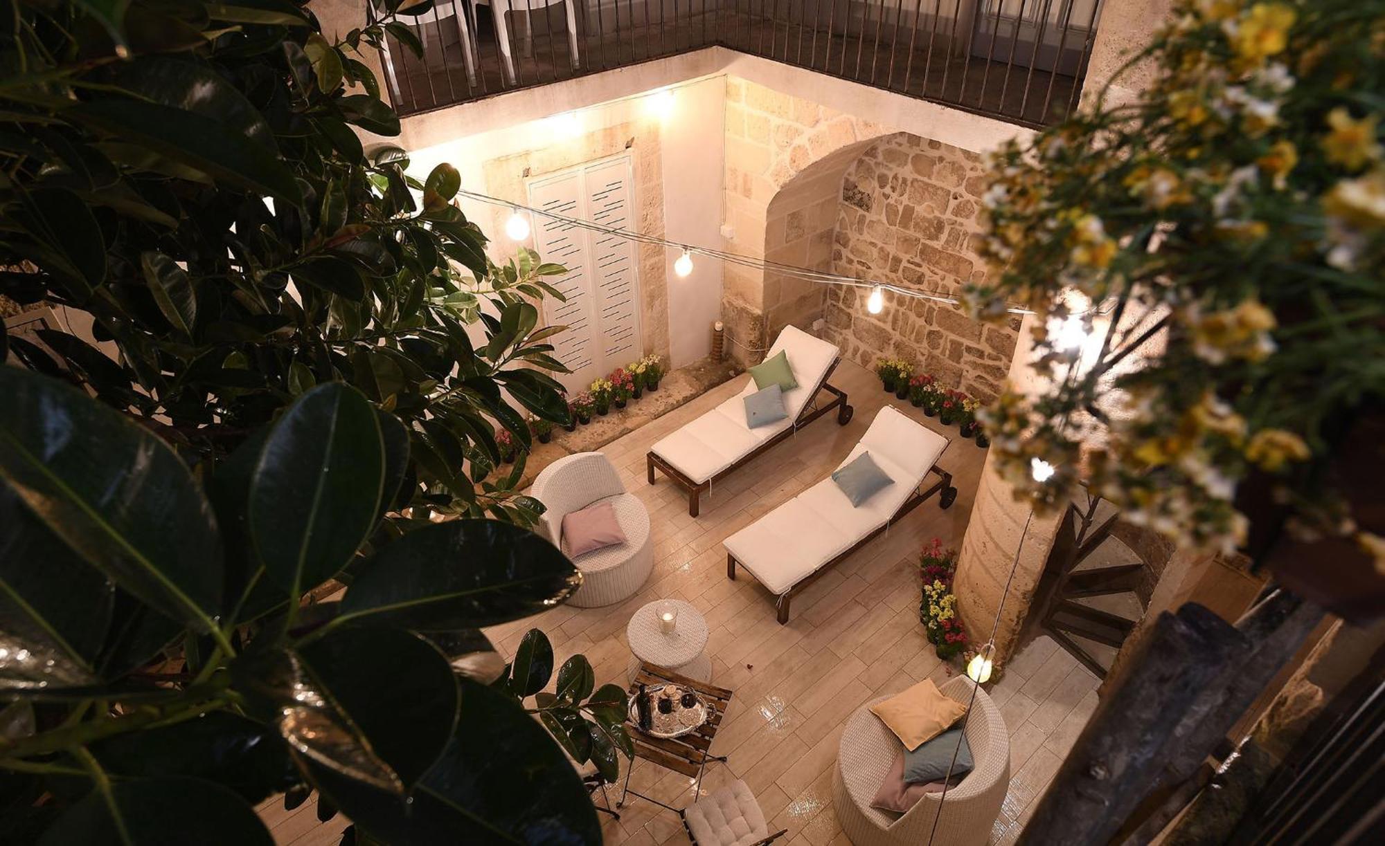 Palazzo Guido Bed & Breakfast Lecce Exterior foto